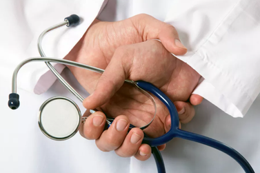 Prefeitura de Orob&oacute; abre sele&ccedil;&atilde;o para m&eacute;dico plantonista em unidade de sa&uacute;de