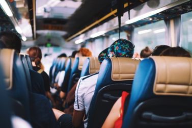 Prefeitura de Surubim regulamenta aux&iacute;lio para transporte de universit&aacute;rios