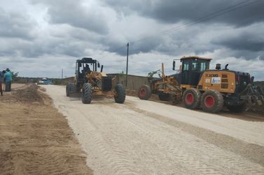 Pavimenta&ccedil;&atilde;o da Estrada do Tambor avan&ccedil;a ap&oacute;s primeiro m&ecirc;s de trabalho