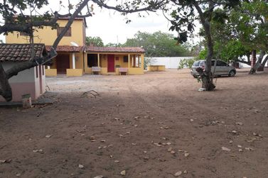 S&iacute;tio &agrave; venda - 2400m&sup2; - S&iacute;tio Manduri