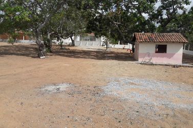 S&iacute;tio &agrave; venda - 2400m&sup2; - S&iacute;tio Manduri