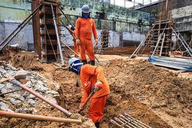 Paran&aacute; lidera sal&aacute;rios da constru&ccedil;&atilde;o civil e Toledo tem mais de 60 vagas no setor