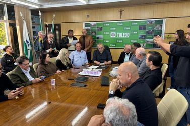 Toledo recebe R$ 5,9 milh&otilde;es do Estado para a sa&uacute;de e anuncia renova&ccedil;&atilde;o da frota