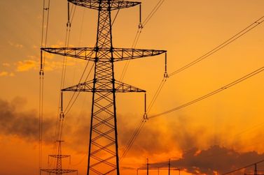 Conta de luz sobe no Paran&aacute; e impacta consumidores de Toledo com reajuste m&eacute;dio de 20%
