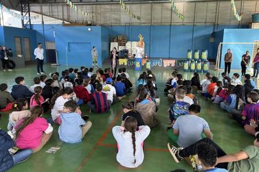 Projeto incentiva alunos a reciclar &oacute;leo de cozinha e gera recursos para escolas de Toledo