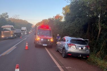 Motociclista de 53 anos fica ferido ap&oacute;s acidente na PR-317, em Toledo