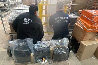 Receita Federal e Pol&iacute;cia Civil apreendem drogas em empresa de transporte na BR-277