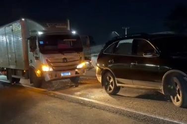 Beb&ecirc; de 21 dias &eacute; levado ao hospital ap&oacute;s acidente com tr&ecirc;s ve&iacute;culos na BR-277