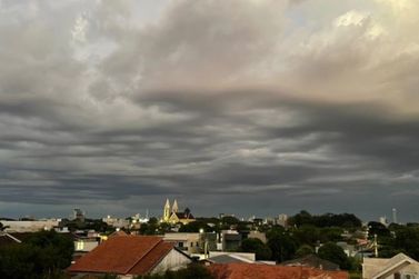 Toledo ter&aacute; quarta-feira de sol entre nuvens e aten&ccedil;&atilde;o para risco de tempestades