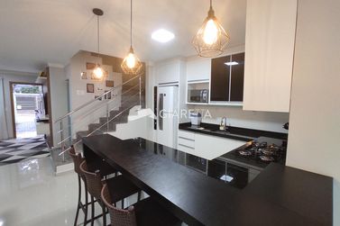 Sobrado &agrave; venda - 131m&sup2; - JARDIM PANCERA