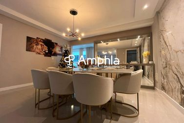 Apartamento &agrave; venda - 144m&sup2; - Meia Praia