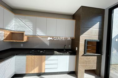 Sobrado &agrave; venda - 130m&sup2; - JARDIM PANCERA