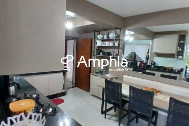 Sobrado &agrave; venda - 250m&sup2; - Recanto Tropical