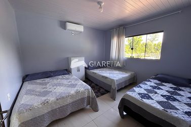 Ch&aacute;cara para alugar - 194m&sup2; - ZONA RURAL