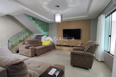 Sobrado &agrave; venda - 225m&sup2; - CENTRO