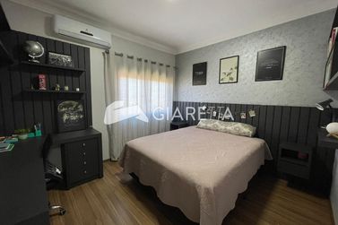 Sobrado &agrave; venda - 132m&sup2; - JARDIM PANCERA