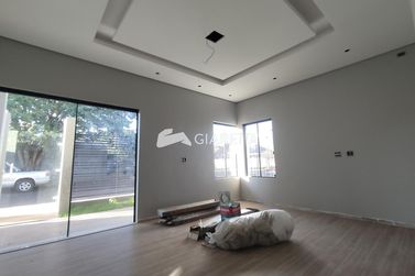 Casa &agrave; venda - 206m&sup2; - JARDIM GISELA