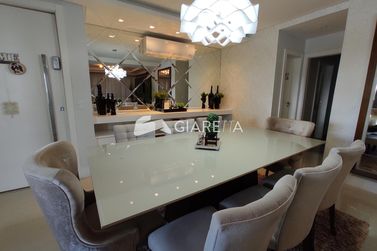 Apartamento &agrave; venda - 147m&sup2; - CENTRO