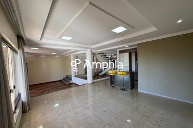Sobrado &agrave; venda - 390m&sup2; - Neva