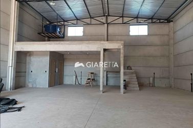Sal&atilde;o Comercial para alugar - 180m&sup2; - VILA OPERARIA