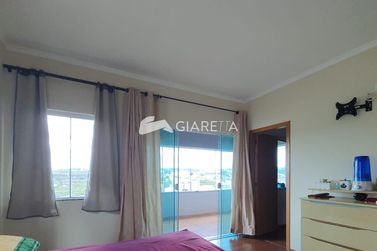 Sobrado &agrave; venda - 240m&sup2; - JARDIM PARIZOTTO