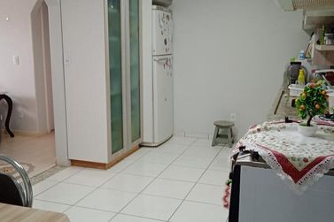Apartamento &agrave; venda - 131m&sup2; - CENTRO
