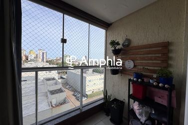 Apartamento &agrave; venda - 60m&sup2; - Centro