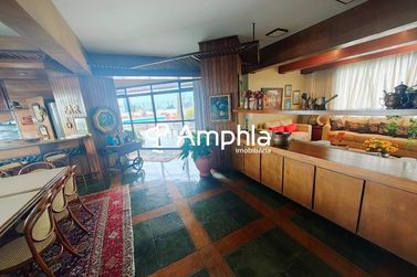 Apartamento &agrave; venda - 700m&sup2; - Centro