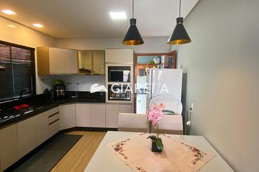 Casa &agrave; venda - 48m&sup2; - JARDIM PINHEIRINHO