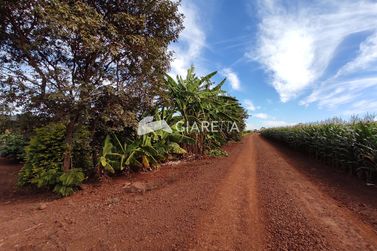 S&iacute;tio &agrave; venda - 180m&sup2; - DEZ DE MAIO
