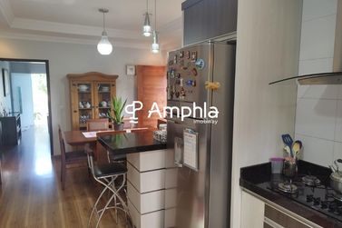 Casa &agrave; venda - 180m&sup2; - Centro