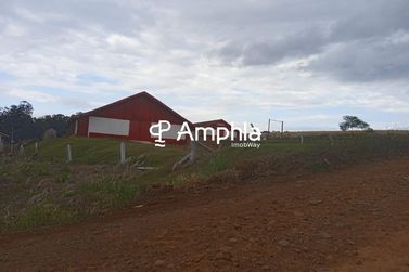 S&iacute;tio &agrave; venda - 150m&sup2; - Zona Rural