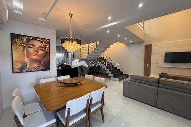 Sobrado &agrave; venda - 275m&sup2; - VILA INDUSTRIAL