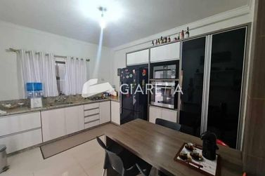 Sobrado &agrave; venda - 279m&sup2; - JARDIM S&Atilde;O FRANCISCO