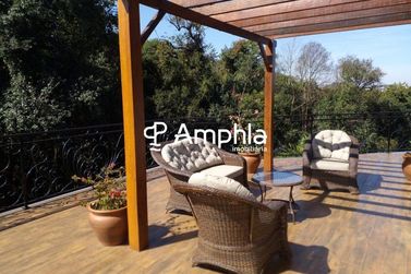Sobrado &agrave; venda - 630m&sup2; - Regi&atilde;o do Lago