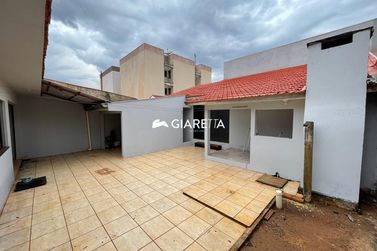 Casa para alugar - 150m&sup2; - JARDIM COOPAGRO