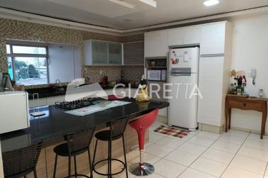 Apartamento &agrave; venda - 150m&sup2; - CENTRO