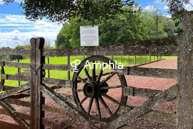Ch&aacute;cara &agrave; venda - 45351m&sup2; - Zona Rural
