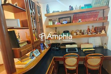 Apartamento &agrave; venda - 700m&sup2; - Centro