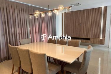Apartamento &agrave; venda - 244m&sup2; - Centro