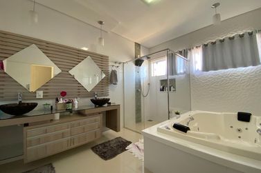 Sobrado &agrave; venda - 370m&sup2; - Ana Paula
