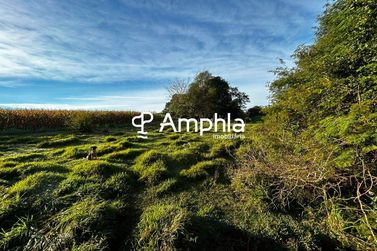 Ch&aacute;cara &agrave; venda - 37590m&sup2; - Centro (Margarida)