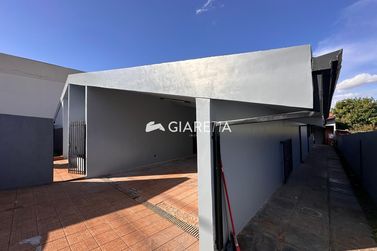 Casa &agrave; venda - 300m&sup2; - CENTRO