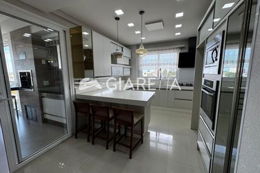 Apartamento &agrave; venda - 147m&sup2; - CENTRO