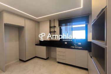 Apartamento &agrave; venda - 150m&sup2; - Centro