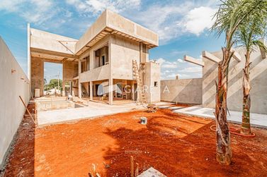 Sobrado &agrave; venda - 265m&sup2; - JARDIM PANCERA