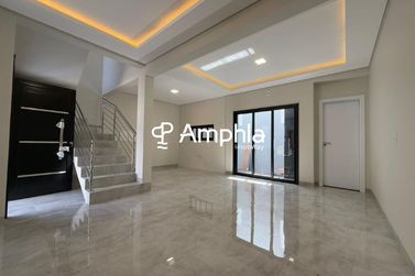 Sobrado &agrave; venda - 114m&sup2; - Vila Industrial