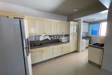 Apartamento &agrave; venda - 90m&sup2; - CENTRO