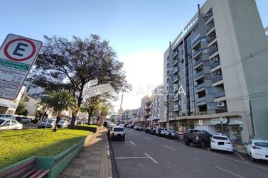 Apartamento para alugar - 136m&sup2; - CENTRO