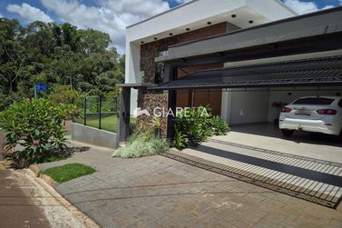 Casa &agrave; venda - 330m&sup2; - VILA INDUSTRIAL